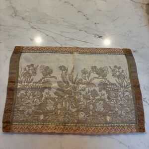 Williams Sonoma Linen/Cotton Blend placemats. Set of 8. Gorgeous botanical motif